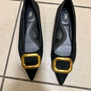 Zara Black Pointed Embellished Flats – Size US 7